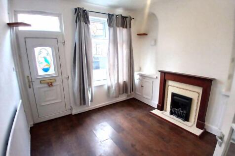 2 Bedroom End Terrace Home photo 2