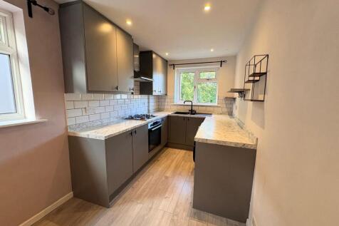 Aireville Terrace, Burley in Wharfedale, Ilkley, West Yorkshire, LS29 photo 2