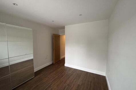 Bedroom 2.jpg
