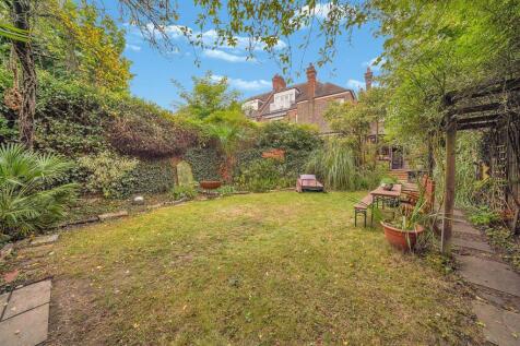 Landscaped south/west facing garden