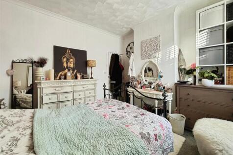 c06ebda8--4216-8CB1-B7C950709DDD-19290-0000071F802