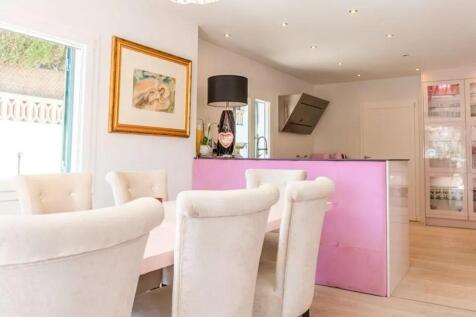 227860821_original.j