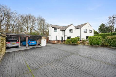 Garages / Driveway