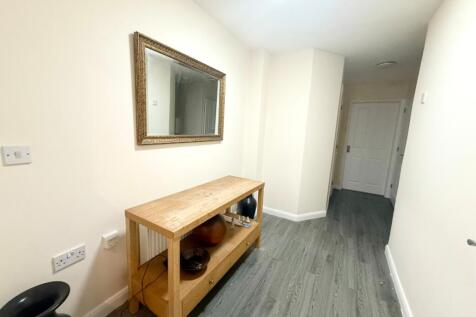 Bar Lane, Nottingham, Nottinghamshire, NG6 0HT photo 3