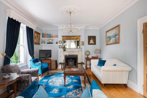 1V6WCM - Living Room D.jpg