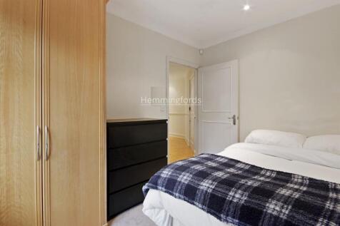06-928678556 - AM - Flat 7, 152, Goswell Road Lond