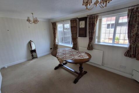 51 Braithwell Drive photo 4