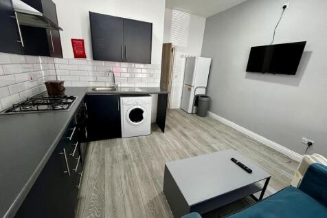 1 bed flat to rent Whitchurch Road, Cardiff CF14