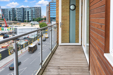71 Viridian - Balcony.png