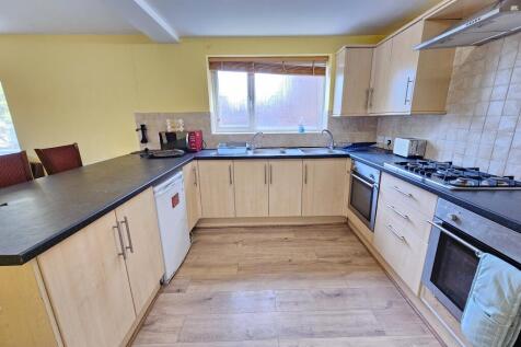 135 Tachbrook Road, Leamington Spa photo 3