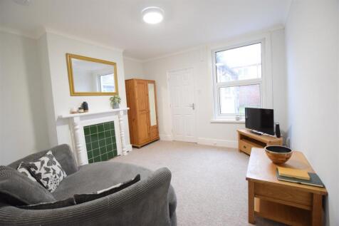27/28 - Newland Street West - Student House photo 4