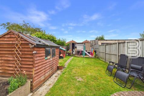 CAM03823G0-PR0127-STILL010.jpg