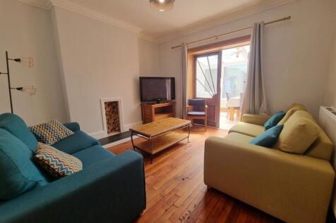 Lounge 2 57 Tresawls.jpg