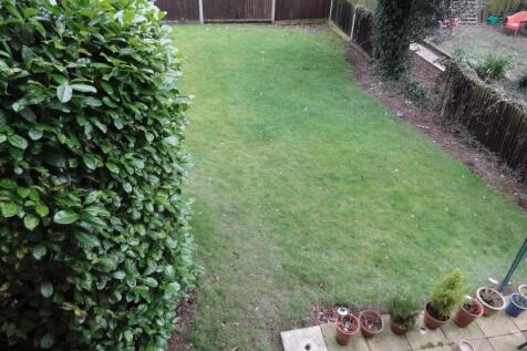 6 Boundary Court gardens.JPG
