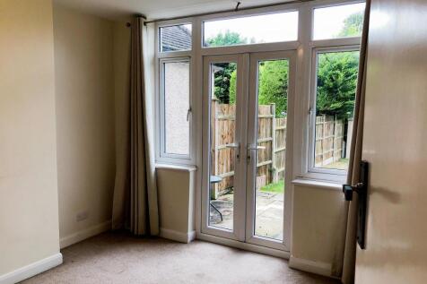 Additional rear reception