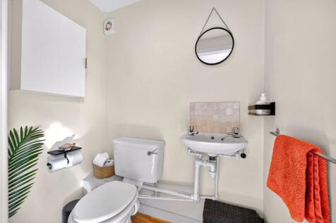 Bedroom Three En-suite