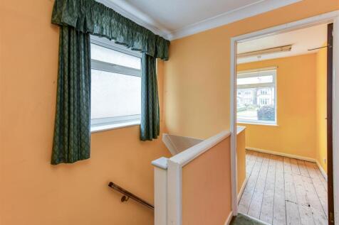 26 Elliotts Lane-landing.jpg