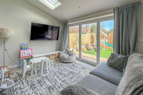 Lawn Avenue, Allestree photo 5
