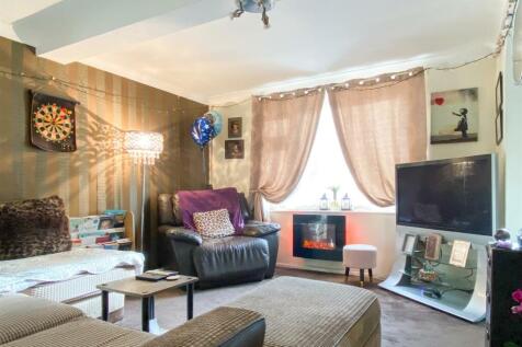 Lounge 1.jpg