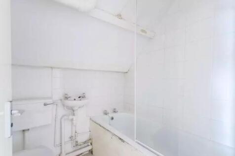 Bathroom.jpg