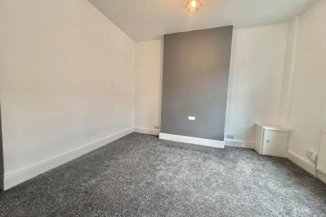 St John's Crescent, Darlington photo 4