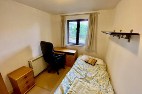 29 Henry Bird Way, NN4 photo 3