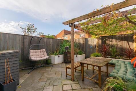 0B6ALH - External F.jpg