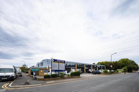 cap_ind_windsor_ground_013