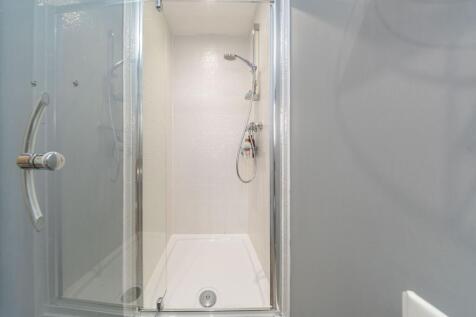 Bedroom Two En-suite