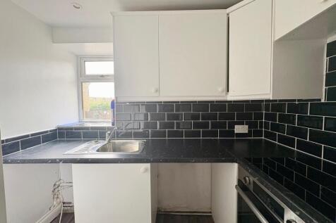 13, New Street, Denholme, Bradford photo 4