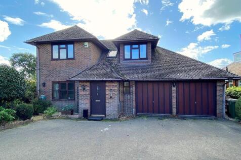 1 Grazebrook Close - Front2.jpg