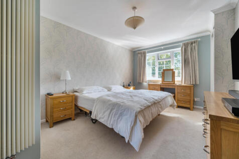 1356727-7-68cd53e...