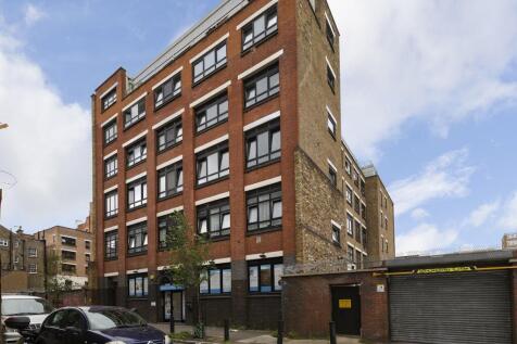 1 Hollybush Gardens  17.jpg