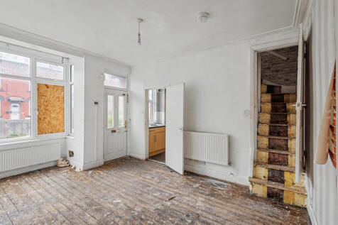 15 Bexley Grove, Harehills, Leeds, West Yorkshire, LS8 5NZ