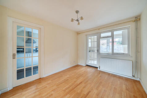 1381576-7-6914b0b...