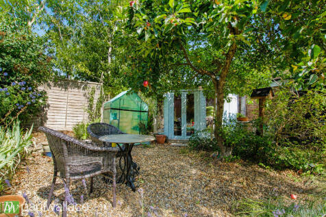 60' Rear Garden