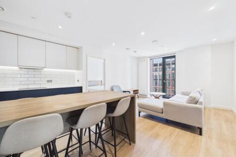 3-bed flat on Uhuas, Symphony Park, Manchester, £2,700/mo