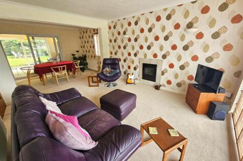 Sitting Room.jpg