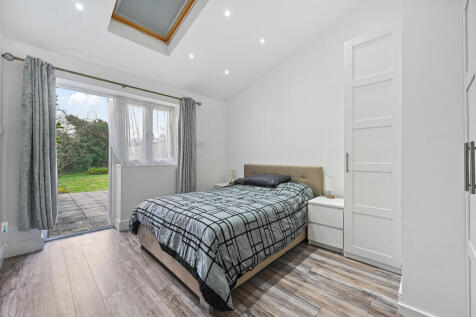 CS - 40B Northwick Avenue - Bedroom3 (1)