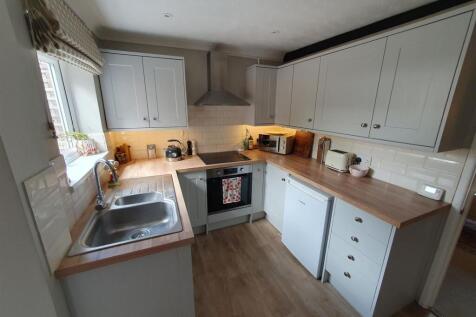 Greenham Road, Newbury photo 5