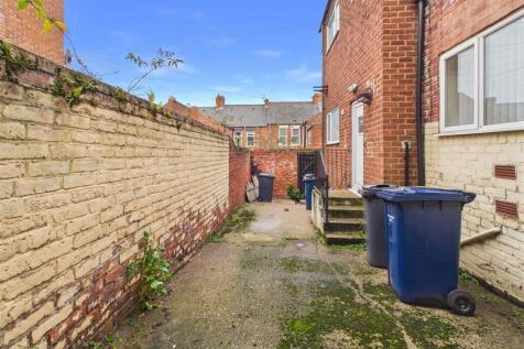 CAM01858G0-PR0345-STILL028.jpg