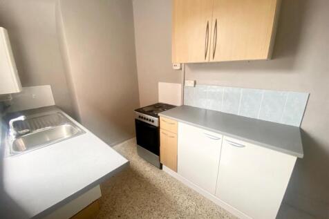 39 Oakley Road Kitchen.jpg