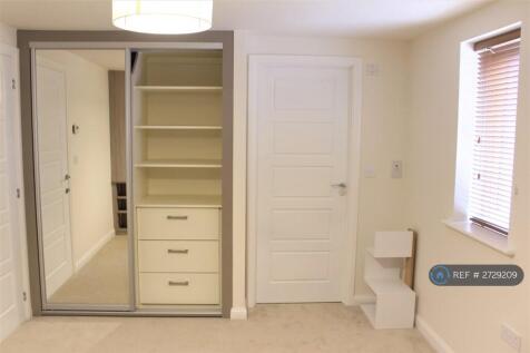 Master Bedroom Large Capacity Wardrobe