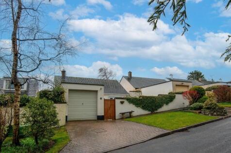 Driveway/ Garage