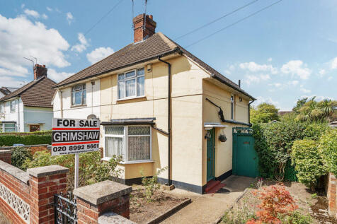 London, W3 - property photo