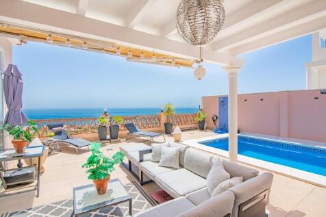 Lower terrace sea views
