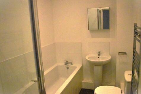 BATHROOM WITH SEPARATE SHOWER