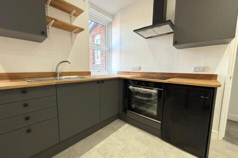 Kingshill Road, Swindon, Wiltshire, SN1 photo 5
