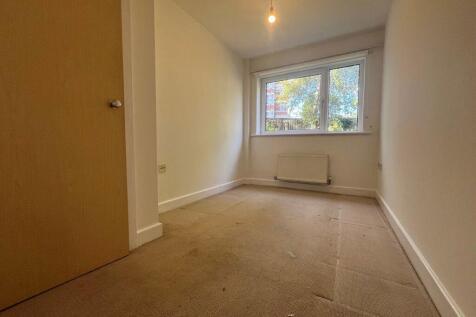 SEA ROAD, BOSCOMBE- P07865 photo 5