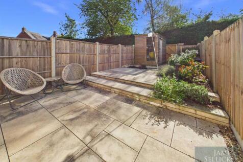 Low maintenance rear garden